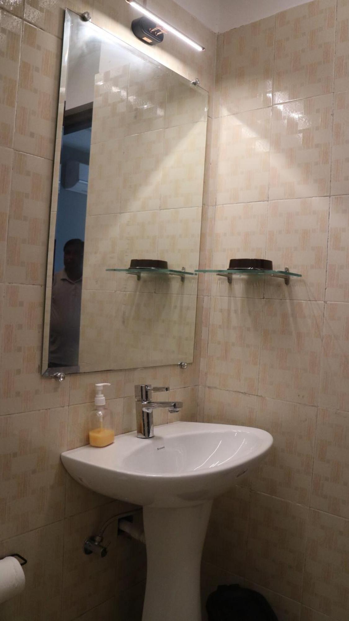 Your's 2nd Apartment Agra (Uttar Pradesh)